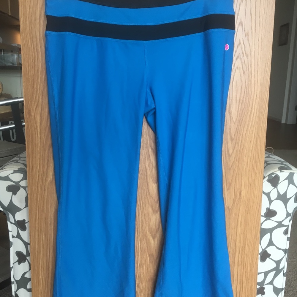 YOGA PANTS